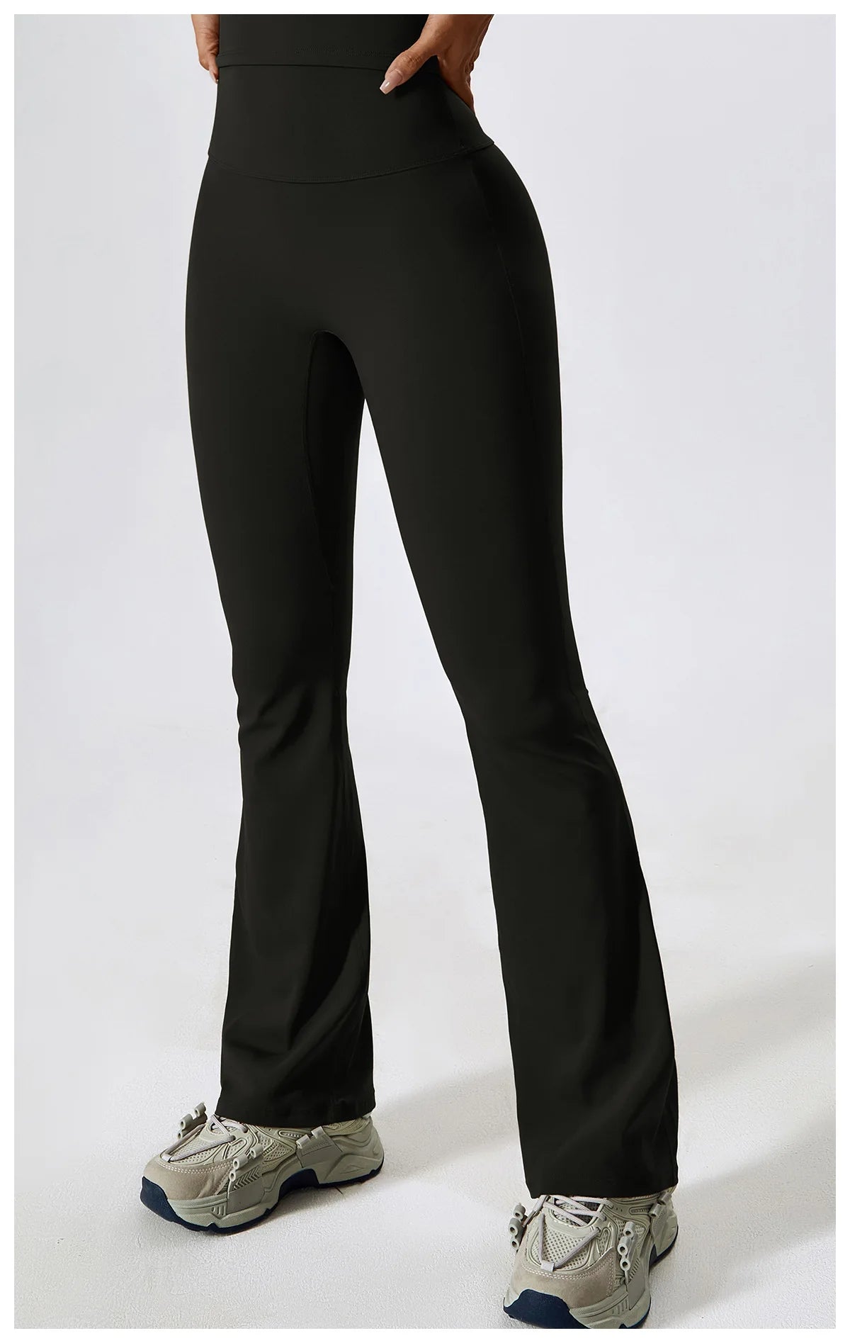 THE CAMILA - SEAMLESS FLARE SET